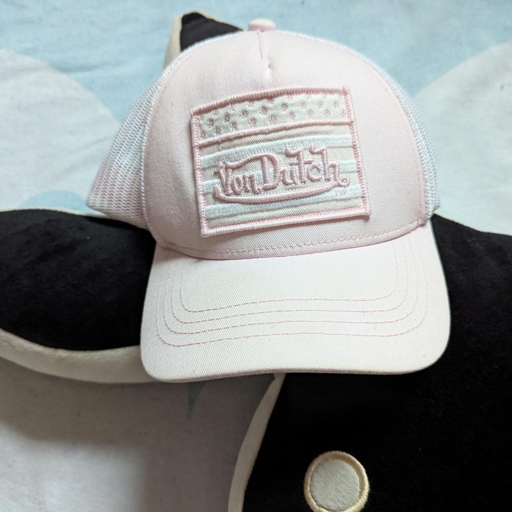 Von Dutch Light Pink Hat